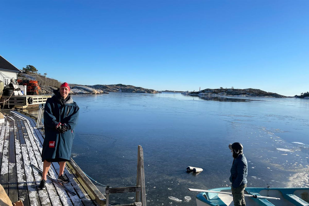 Cold Water Swimming - The Art of Keeping Warm