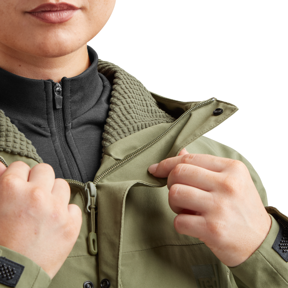 Women's Pursuit Waterproof Lightweight Changing Robe Jacket - Olive Green