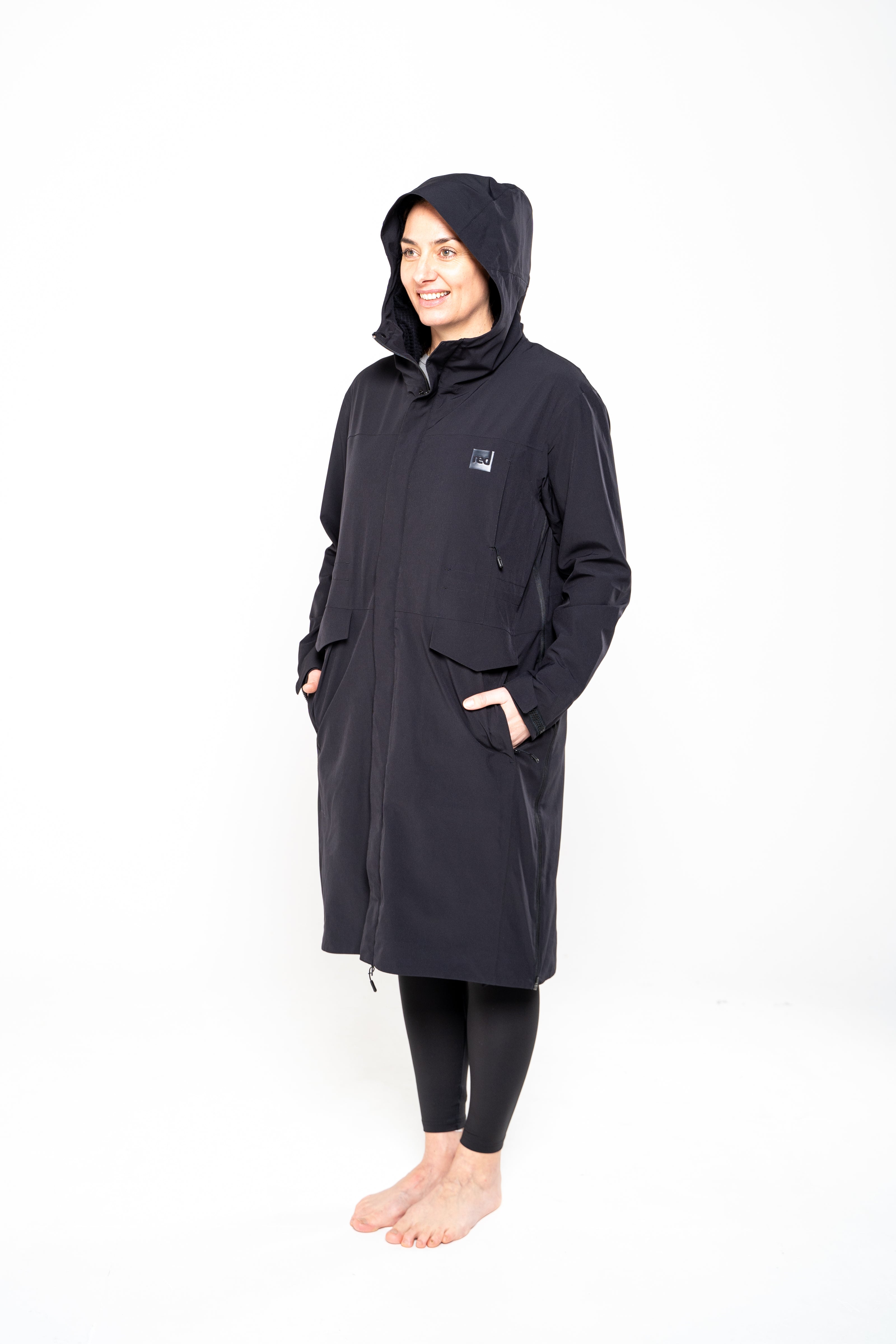 Women's Pursuit Waterproof Lightweight Changing Robe Jacket - Obsidian Black