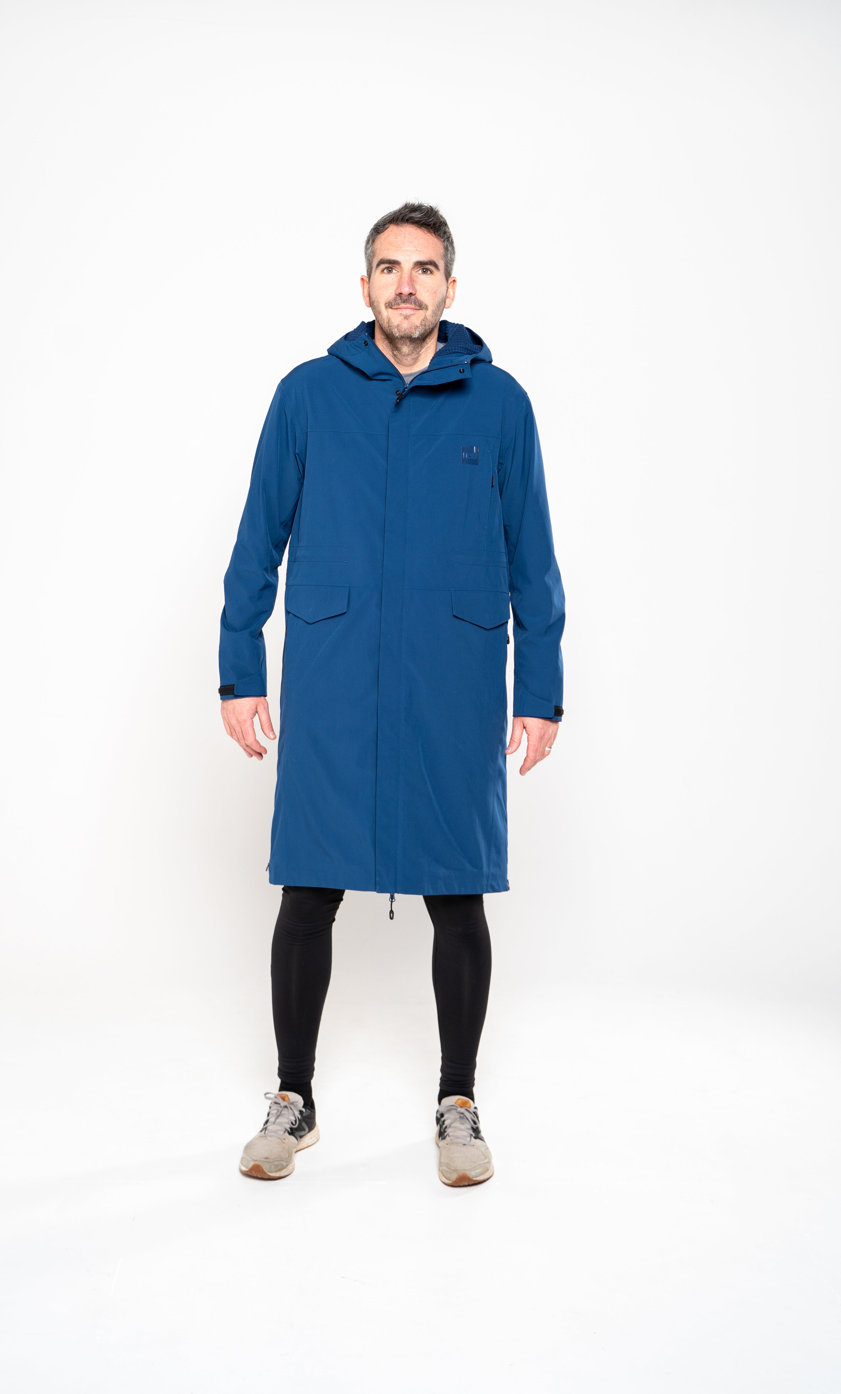 Men's Pursuit Waterproof Lightweight Changing Robe Jacket - Ocean Blue